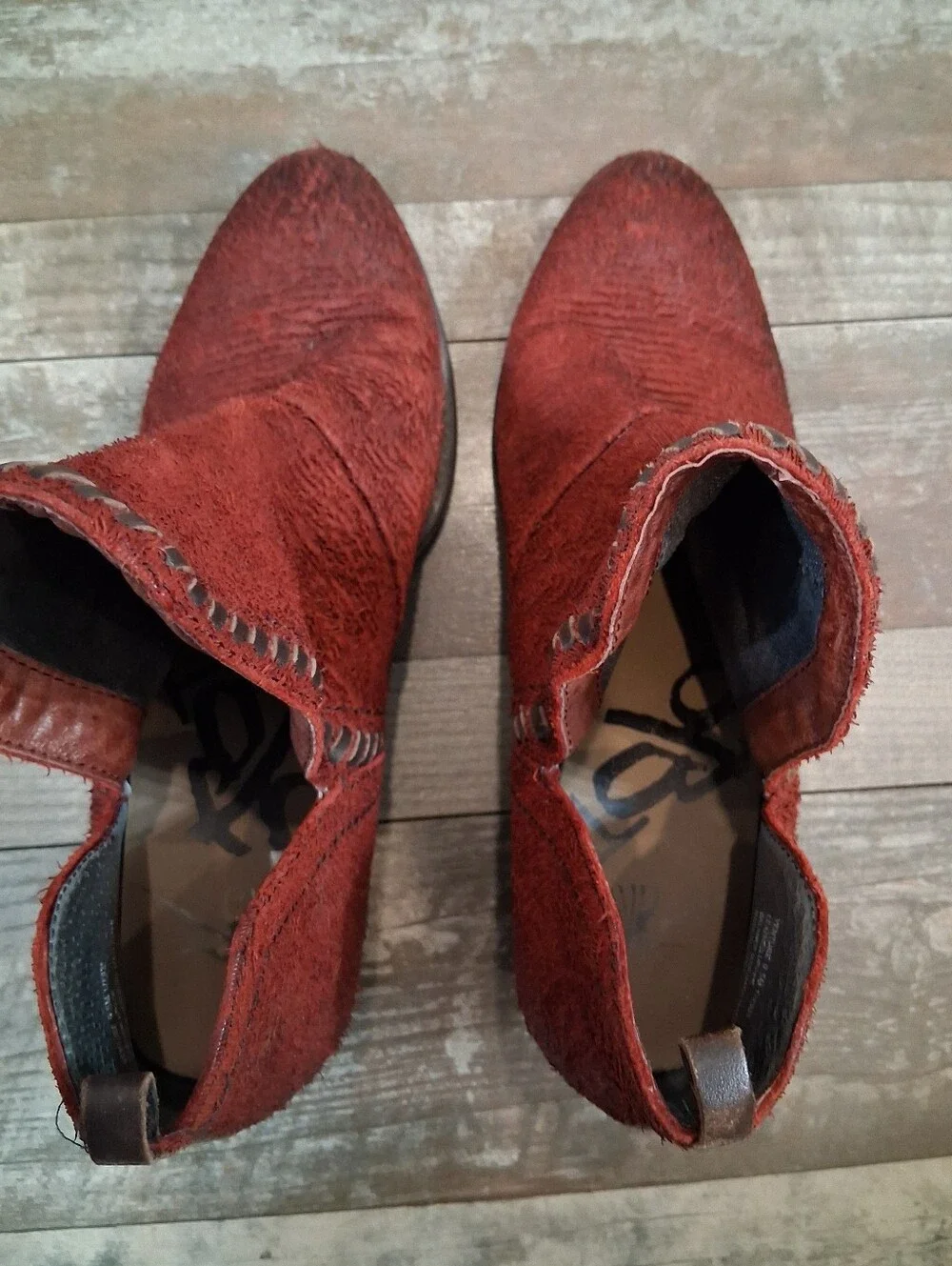OTBT Venture Women's Red Western Textuted Rustic Ankle Booties Size 9.5